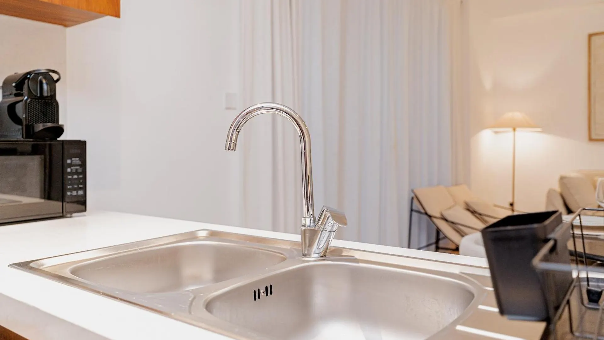 Escape24 - Luxury 2Br In La Rive 3 With Beach Access At La Mer Jumeriah 1 Dubái