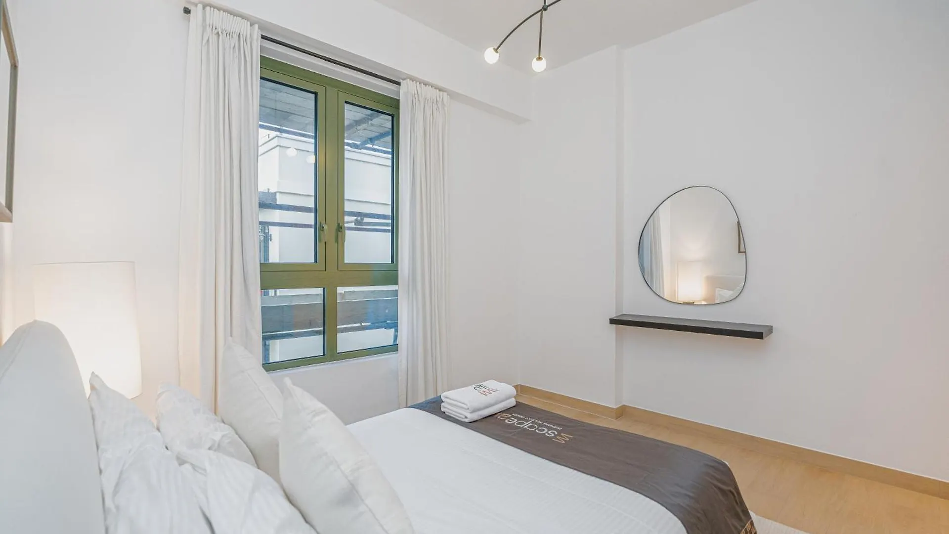 Escape24 - Luxury 2Br In La Rive 3 With Beach Access At La Mer Jumeriah 1 Dubái 0*,