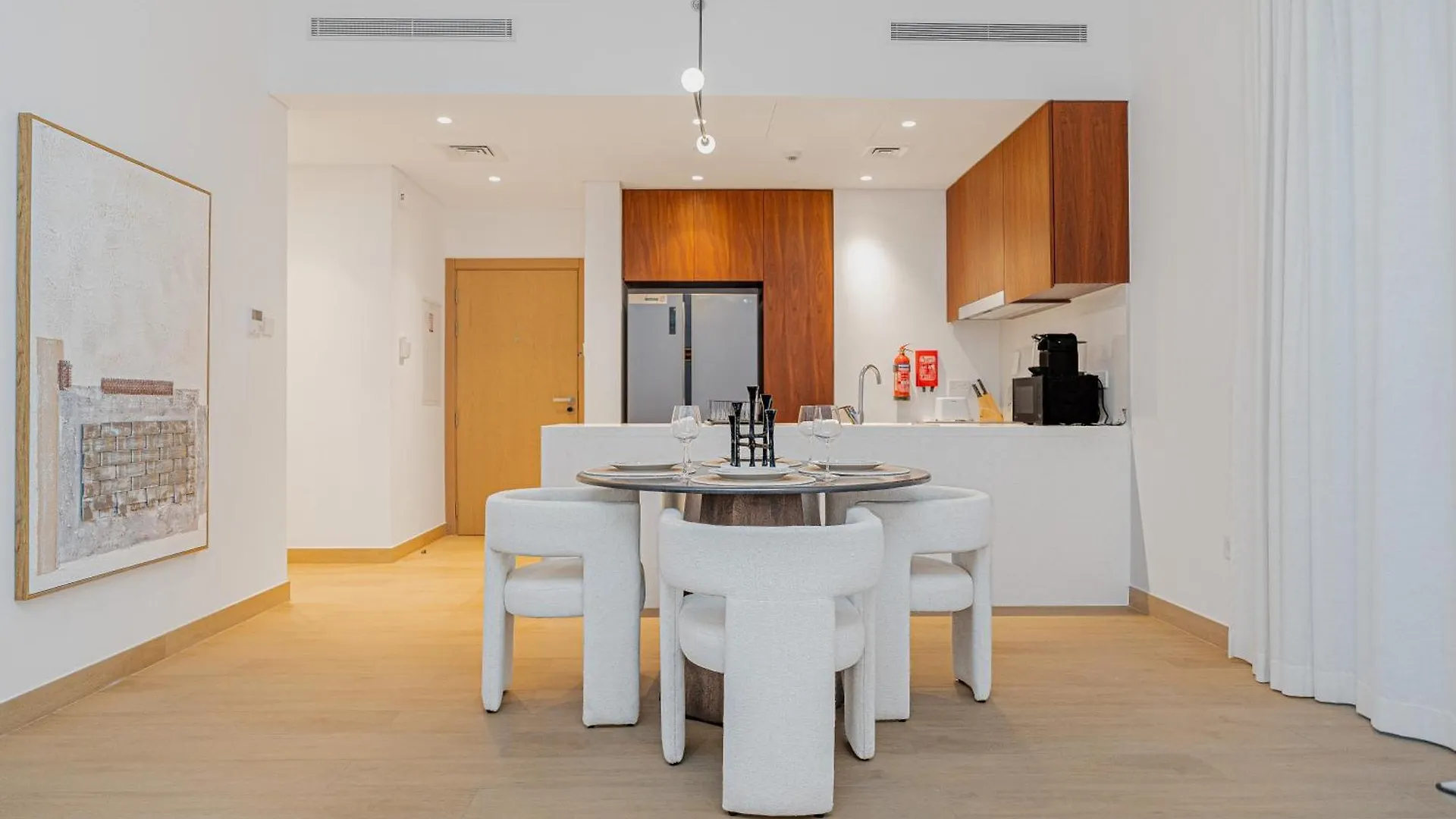 Escape24 - Luxury 2Br In La Rive 3 With Beach Access At La Mer Jumeriah 1 דובאי דירה