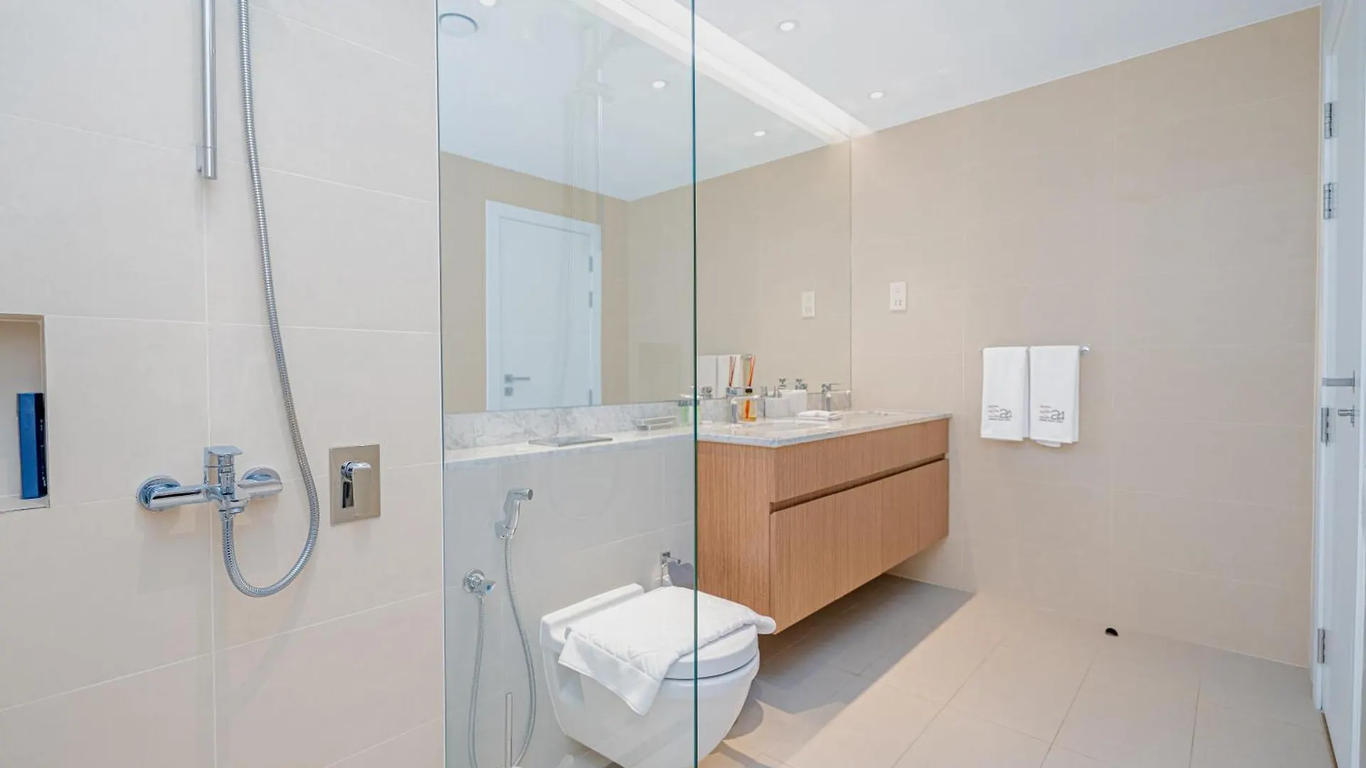 Lejlighed Escape24 - Luxury 2Br In La Rive 3 With Beach Access At La Mer Jumeriah 1 Dubai